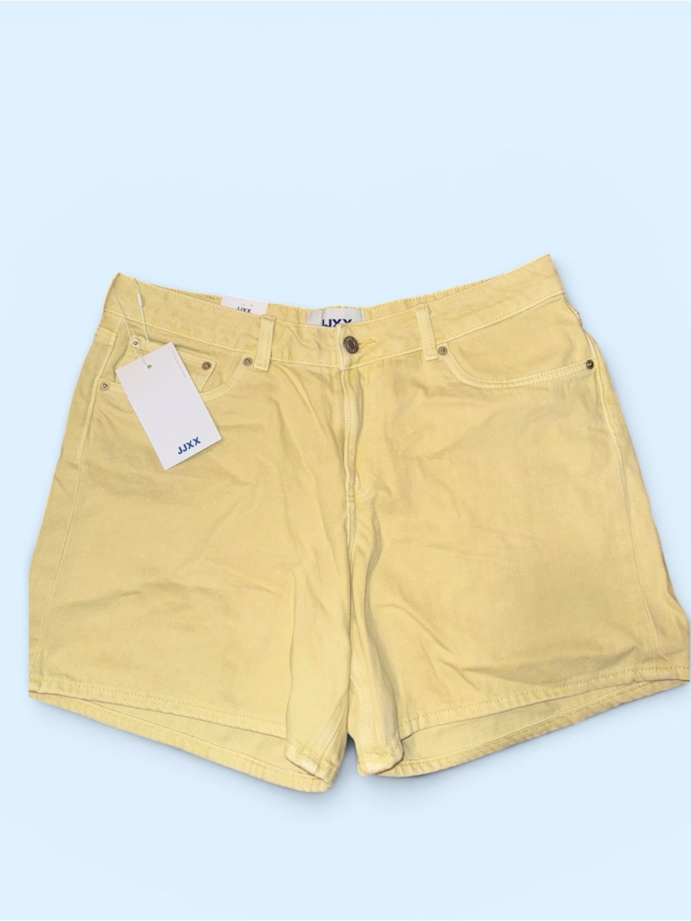 Women’s Classic High-Rise Shorts in Beige
